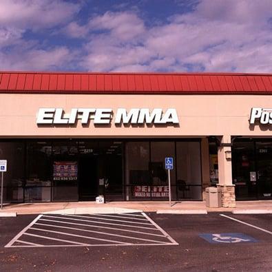 The front of the Elite MMA Kingwood.