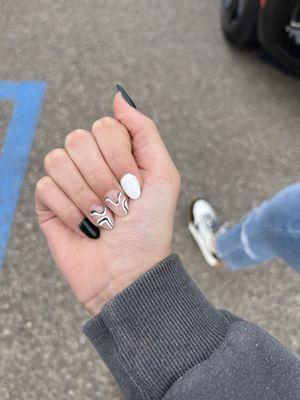 Vi Nails