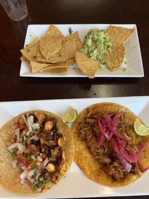 Guacamole made to order, taco de pulpy and taco de cochinita