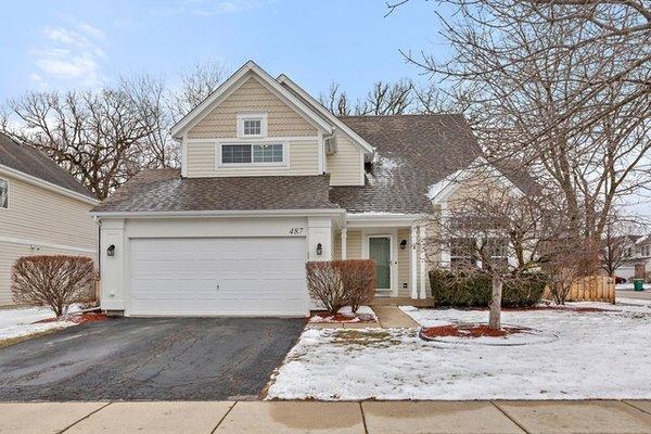 Just listed in English Meadows of Grayslake