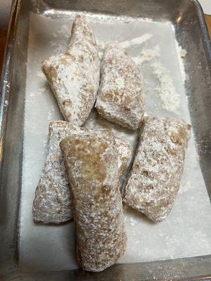 zeppoli small (8pcs) great dessert