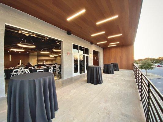 2 Garage doors open up to outdoor balcony