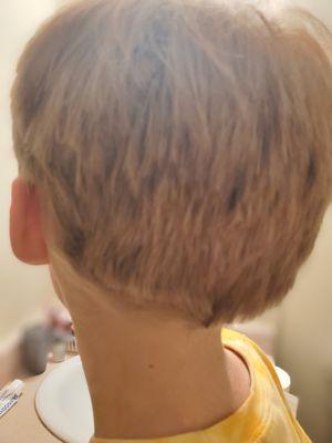 Uneven back of haircut