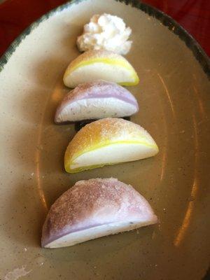 Mochi ice cream- mango & red bean