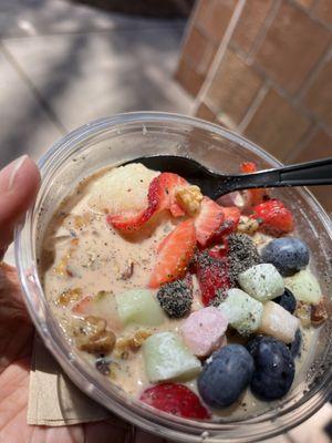 Classic rice, strawberries, blueberries, mochi, black sesame powder in