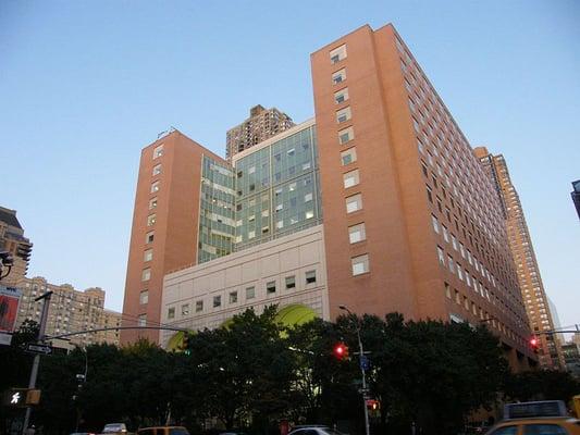 St. Luke's - Roosevelt Hospital Center located at 1000 10th Ave (59th St & 10th Ave)