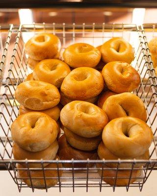 Fresh Baked Plain Bagels