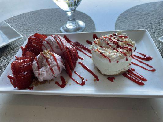 Cheese cake and strawberry ice cream