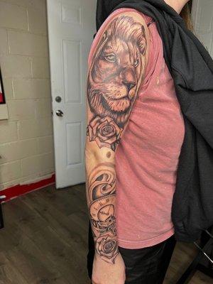 lion sleeve by Colton