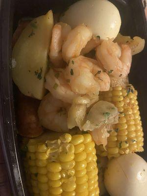 Shrimp, potatoes, egg, and corn! Seasoned seafood! Yum!