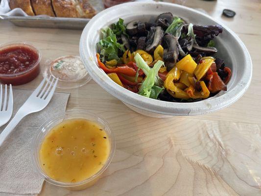 House salad is fresh and has peppers and mushrooms!