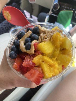 Bee berry sting bowl, the fruit was extremely mushy and peanut butter was just thrown on there messy.