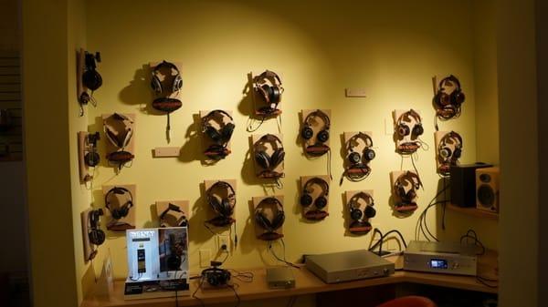 Headphone demo alcove