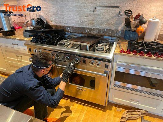 Appliance brands we repair includes: Kenmore, Maytag, Viking, Thermador, Miele