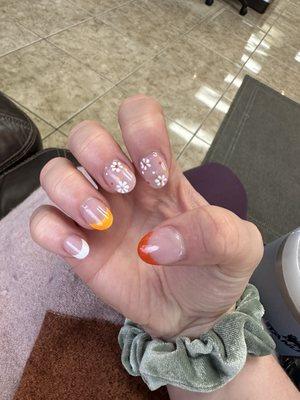 "Sunset" nails.