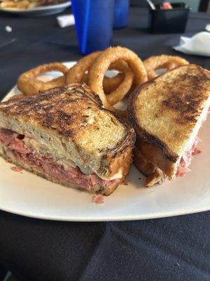 Reuben lunch special $10