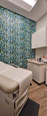 One of the patient rooms, really like the touch of wallpaper. Makes the place LESS hospital like