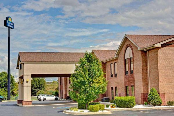 Welcome to Days Inn and Suites Louisville SW