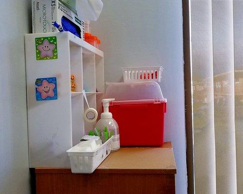 Inside the "chair 3" waiting area of Wahiawa Diagnostic Labs