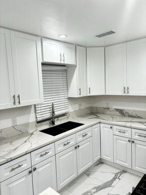 Newly remodeled kitchen.