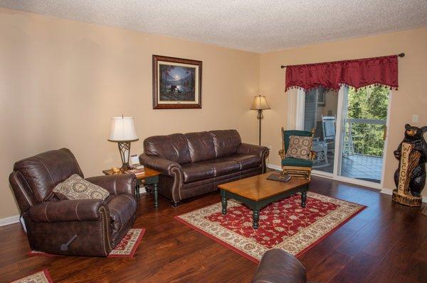 Whispering Pines 444:  2 Bedroom 2 Bath Top Vacation Condo in Pigeon Forge