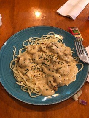 Shrimp Alfredo. It came with homemade bread but I had already moved it.