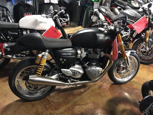 2016 Triumph Thruxton R anyone?