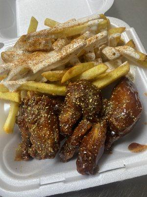 Bbq lemon pepper with Cajun ranch Fries.