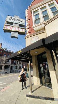 Corner entrance & signage