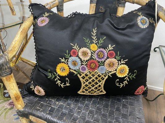 Embroidery pillow