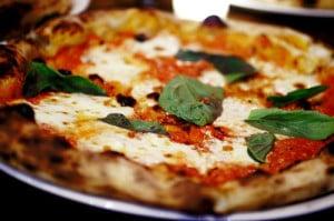 Margherita - Fresh Basil, Fresh Garlic, Sliced Tomatoes