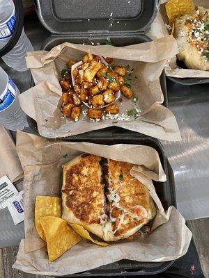 Crunch warp and queso frito