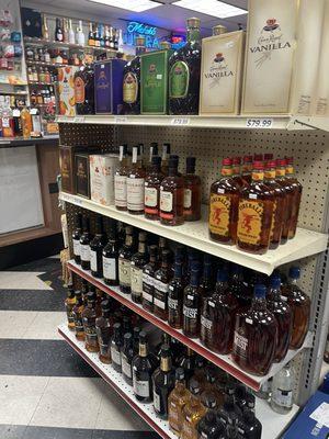 https://hotspotliquors.com/