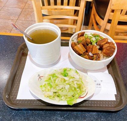 Stewed beef rice combo.