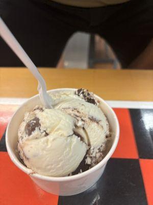 Moose tracks 1 scoop