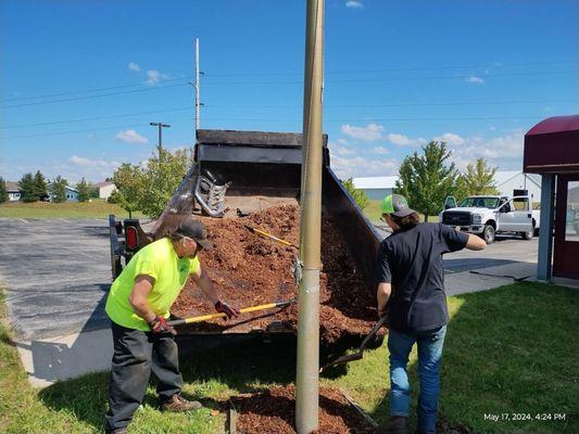 Landscaping/ Mulch