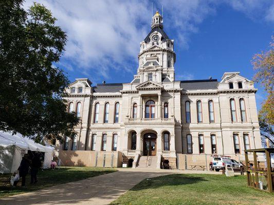 View of Parke County Courthouse