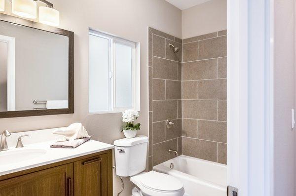 bathroom elegance, simplicity and functionality.