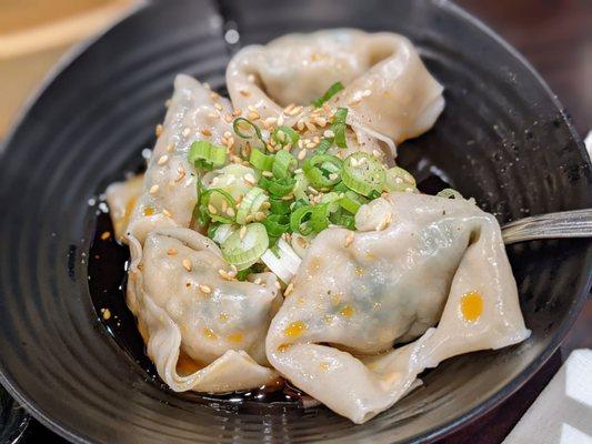 Chicken wontons in chili oil