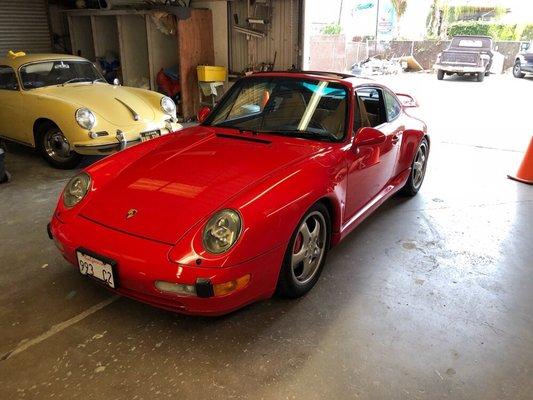 Freeway Auto also repairs Porsche and exotic cars!