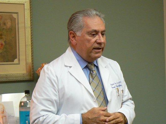 Rafael Diaz-Yoserev, MD FACS