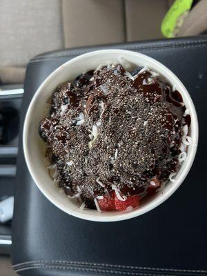 Big Açaí with Cacao drizzle. Picture doesn't do it justice!