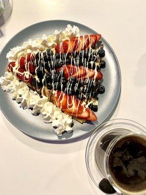 Queen Berry Crepe