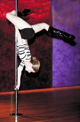 Pole fitness lessons for all levels