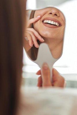 Chula Vista Periodontist - Cosmetic Dentist in Chula Vista CA