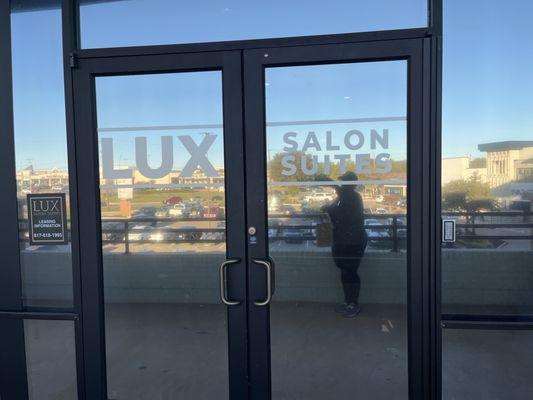 Lux Salon