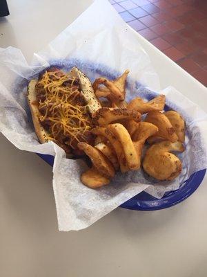 Chili & Cheese Dog with seasoned Twist Fries