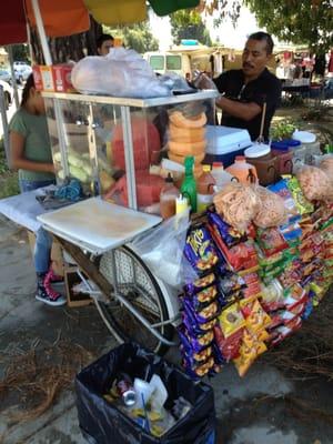 This guy gets down with fruit, raspados, elotes and more shinanagins!!!