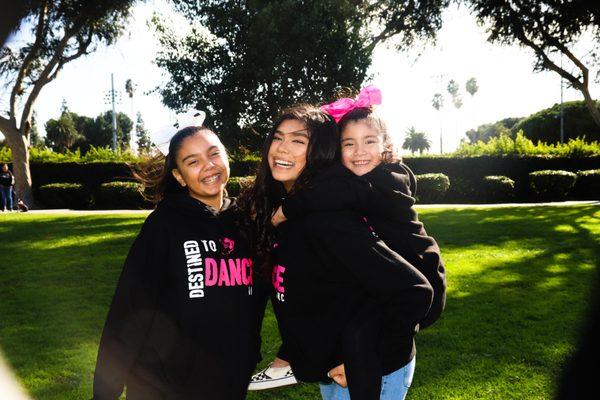 D2D Sisters enjoying their day in our new hoodies.