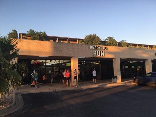 Home of the Monday night (6:30pm) Austin Runners Club group run.